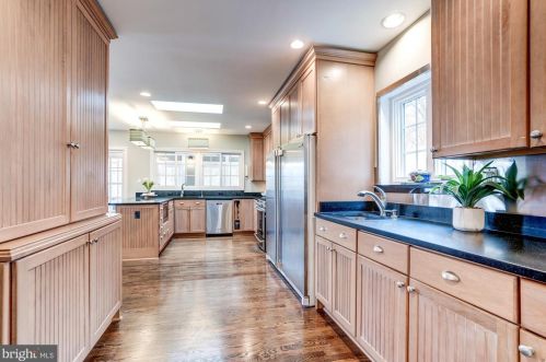 3240 Livingston St, Washington DC 20015-1756 exterior