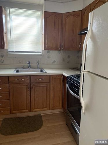 85 Shr Ave, Dumont NJ 07628-2332 exterior