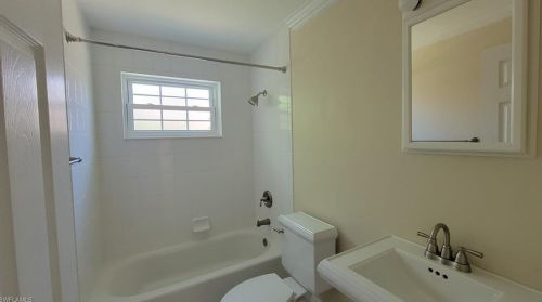 109 Kirtland Dr, Naples FL  34110-1315 exterior