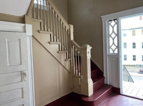 55 Vernon St, Worcester MA 01610-1935 exterior