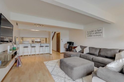 5624 27th St, Milwaukee, WI 53221-4108