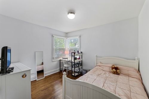 6853 Kildare Ave, Chicago IL 60803-2108 exterior