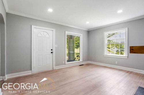 3437 Harris Dr, Atlanta GA  30337-1601 exterior