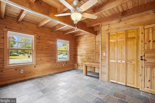 3432 Memorial St, Alexandria VA 22306-1548 exterior