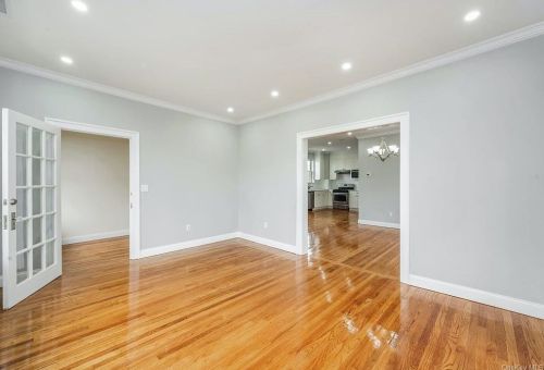 321 Collins Ave, Mount Vernon NY 10552-1002 exterior