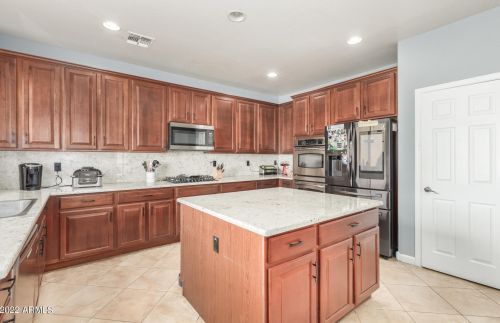 2122 Apache Rain Rd, Phoenix AZ  85085-5084 exterior