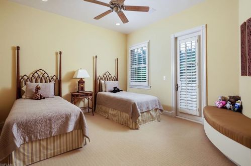 2702 Medallist Ln, Naples FL 34109-3504 exterior