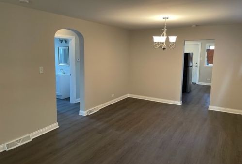 9515 Woodlawn Ave, Chicago IL  60628-1637 exterior