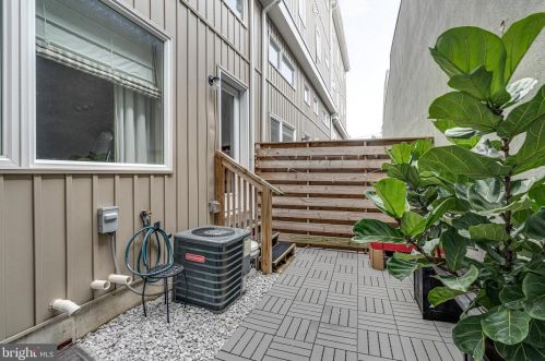 1232 Mascher St, Philadelphia PA  19122 exterior