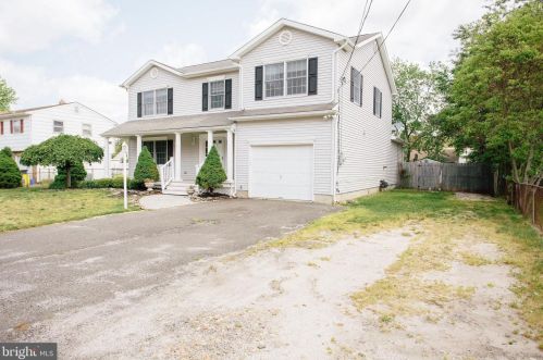 305 Cherokee Dr, Browns Mills, NJ 08015-6446