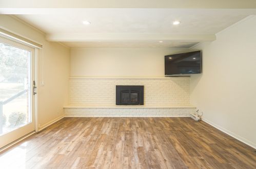 1136 Brewster Rd, Rochester MI 48309-1433 exterior