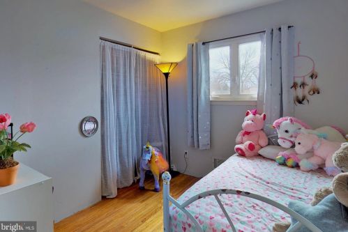 73 Falmouth Rd, Trenton NJ 08620-1516 exterior