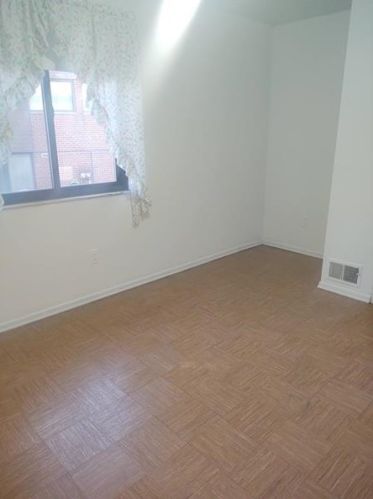 3635 Allendale Cir, Pittsburgh PA 15204-1205 exterior