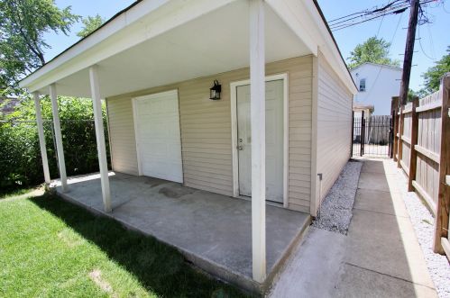 8620 Carpenter St, Chicago IL  60620-3311 exterior