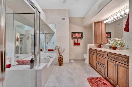 6106 Greenspointe Dr, Boynton Beach FL 33437-4916 exterior