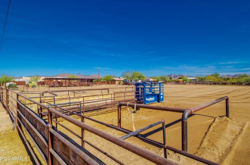 36425 10 St, Phoenix AZ 85085-7781 exterior