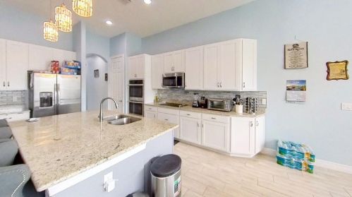 898 Curtis St, Fort Pierce FL 34983-1935 exterior