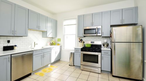 3148 Christiana Ave, Chicago IL 60618-6881 exterior