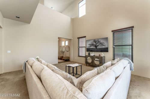 150 Castlefield Cir, Tucson AZ  85704-5783 exterior