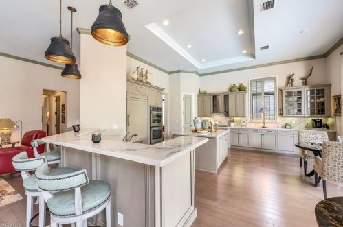 2239 Residence Cir, Naples FL 34105-3084 exterior