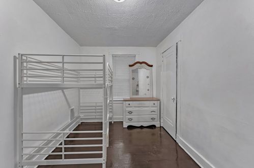 2659 Glenmawr St, Pittsburgh PA 15204-1830 exterior