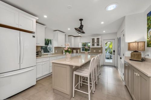 510 3 Ave, Naples FL 34102-6315 exterior