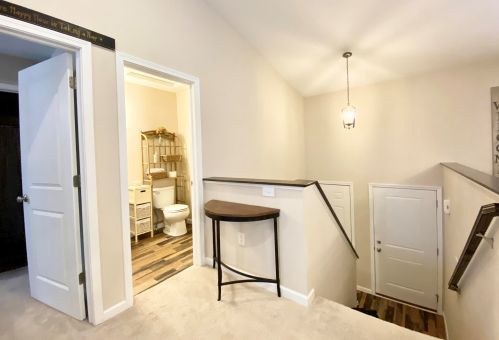 554 Oak Mdw Dr, Middlevle MI 49333-8478 exterior