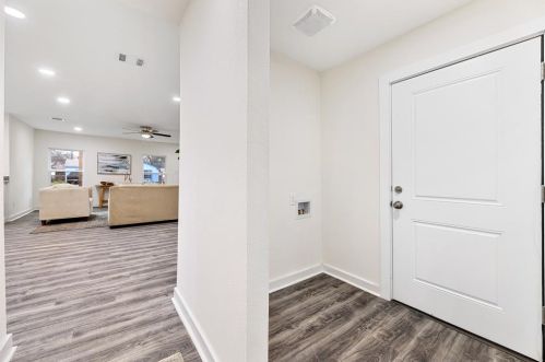 2850 Fls Dr, Dallas TX 75211-9008 exterior