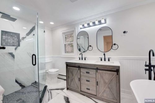 462 Laurel Ln, Kinnelon NJ  07405-3122 exterior