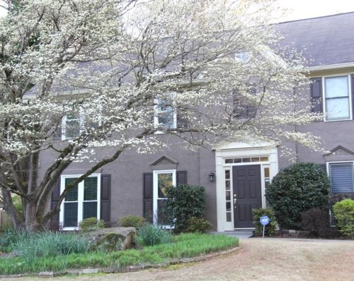 8938 Carroll Manor Dr, Atlanta GA  30350-2087 exterior