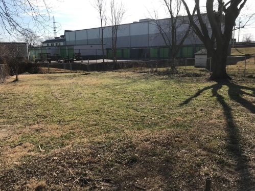 8910 New Hampshire Ave, Saint Louis MO 63123-1537 exterior