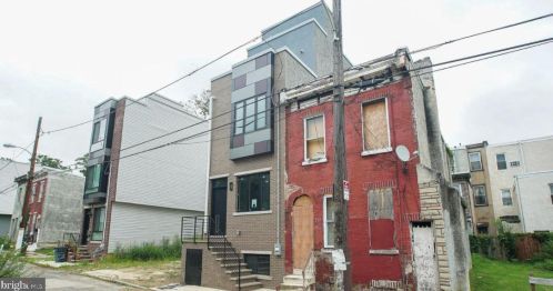 2131 Darien St, Philadelphia PA  19122-1315 exterior