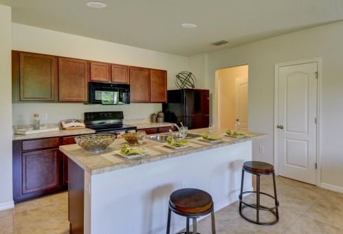 3354 Park Dr, Fort Pierce, FL 34982-8424