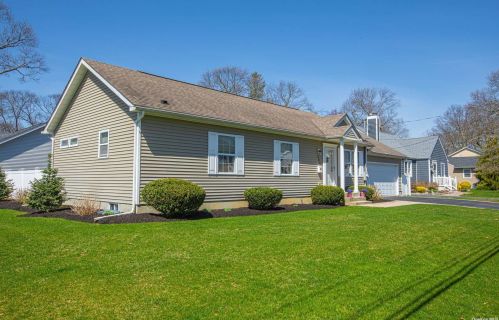 138 Frederick Ave, Babylon NY exterior