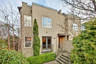 1418 6th Ave, Seattle WA  98109-3409 exterior