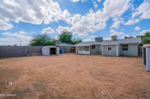 11041 18 Dr, Phoenix AZ 85007-2433 exterior