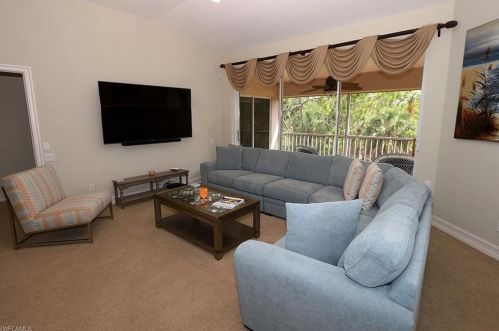 913 Carrick Bend Cir, Naples, FL 34110-3609