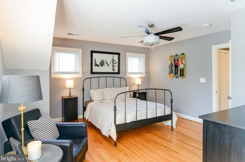 716 Beall Ave, Rockville MD 20850-2107 exterior