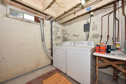 1214 Roadsmeet St, Milwaukee WI  53212-2646 exterior