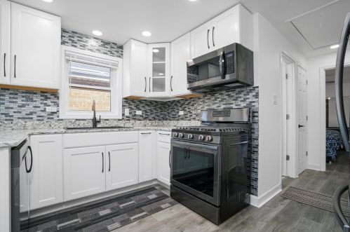 6218 64th St, Chicago IL  60638-5016 exterior