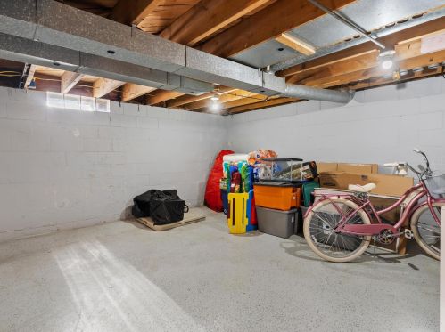 3519 Macarthur Dr, Manitowoc WI 54220-4229 exterior