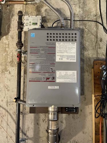 15 Old County Rd, Plaistow NH 03865-2107 exterior