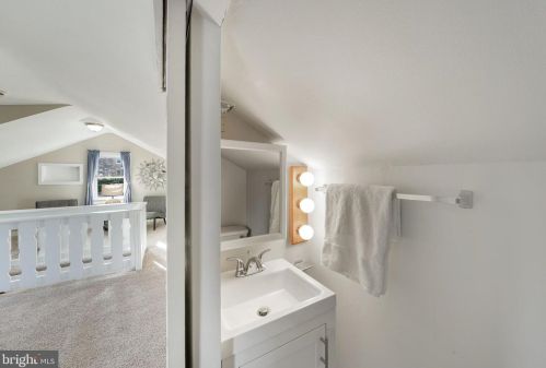 1504 Lawrence St, Washington DC 20017-2913 exterior