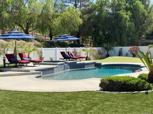 35350 Linda Rosea Rd, Temecula CA 92592-9532 exterior