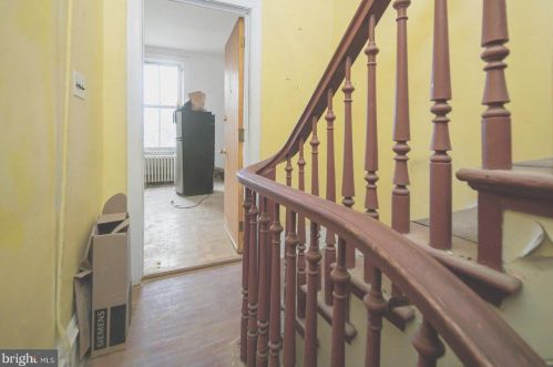 1637 Girard Ave, Philadelphia PA 19130-1514 exterior