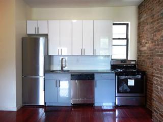 1482 Bedford Ave, Brooklyn NY  11216-3808 exterior