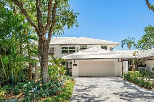 5256 Boca Marina Cir, Boca Raton FL  33487-5247 exterior