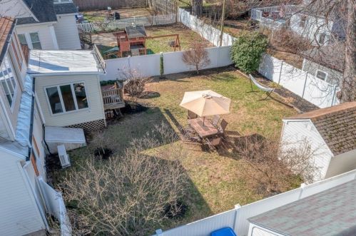 34 Powell Ave, Springfield MA 01118-2165 exterior