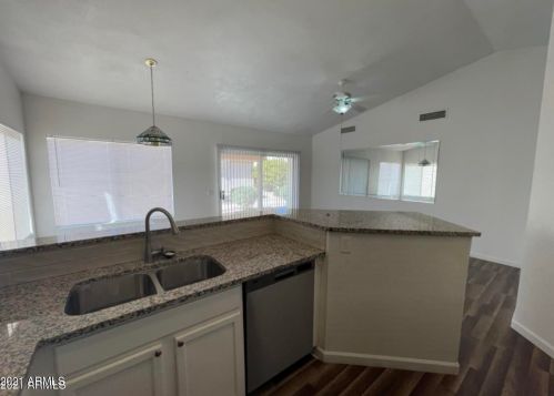 1782 Palm Beach Dr, Chandler AZ  85249-8716 exterior