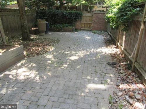 1551 Dunterry Pl, Mc Lean VA  22101-4316 exterior